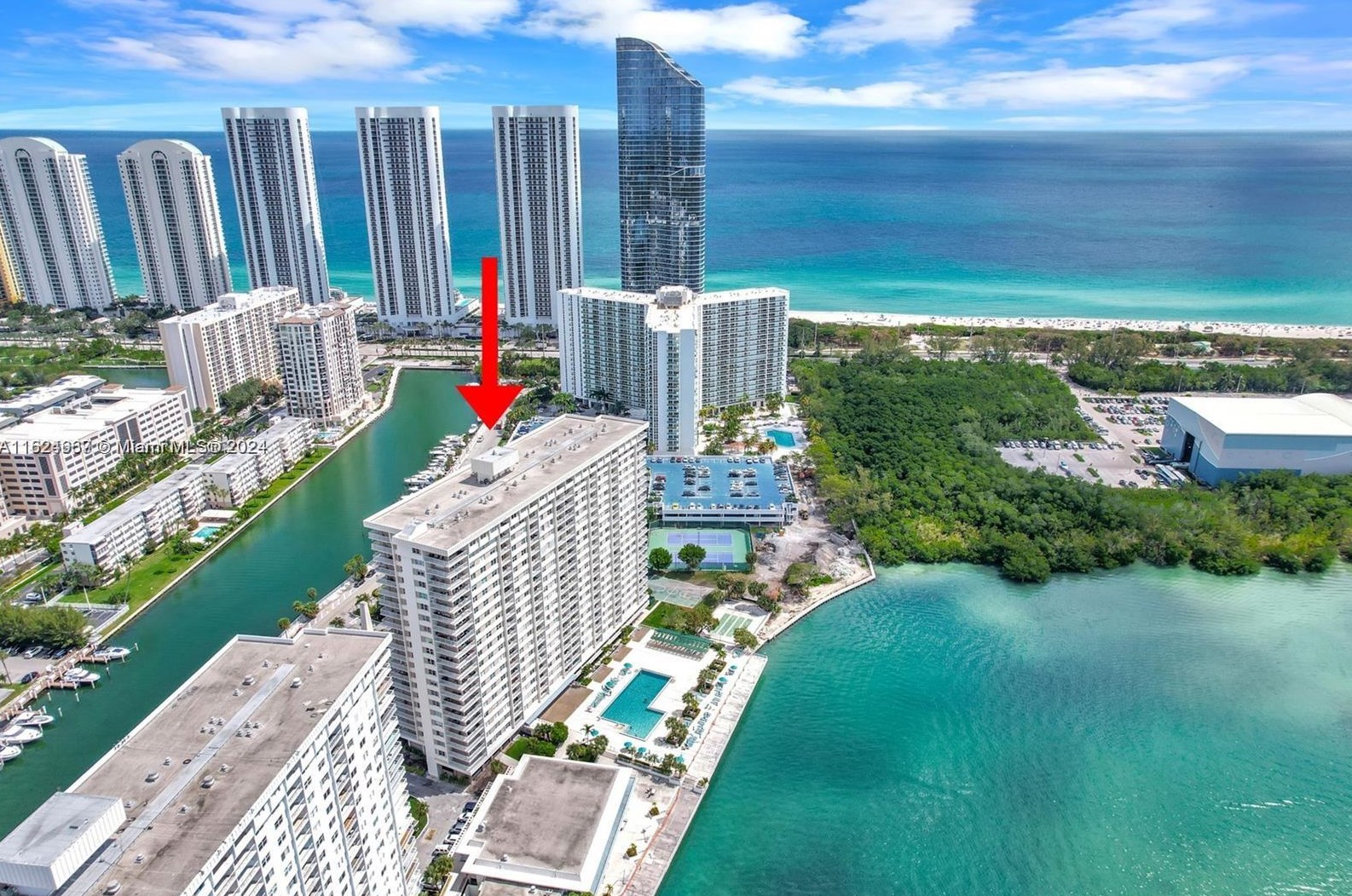 300 Bayview Dr #1711, Miami, FL 33160