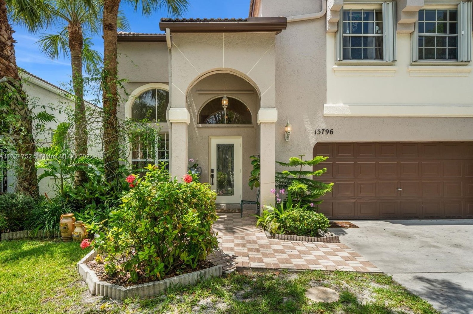 15796 Nw 10th St, Hollywood, FL 33028