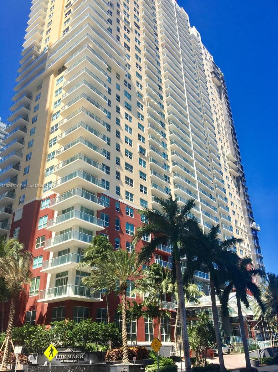 1155 Brickell Bay Dr, Miami FL 33131-2983 exterior