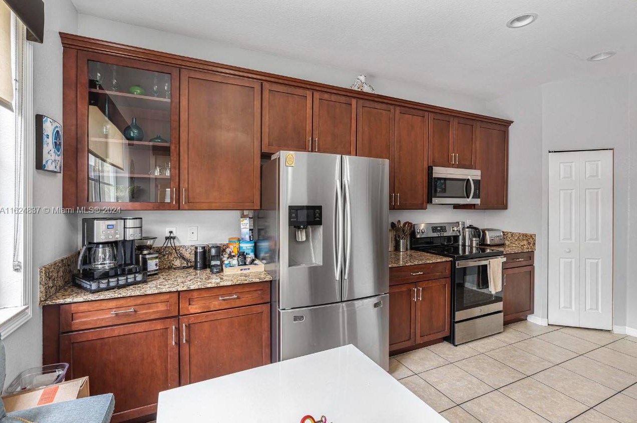 1748 91st Ave, Hollywood, FL 33025-7603