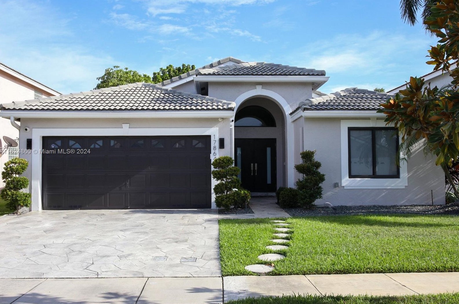 17864 Sw 1st St, Hollywood, FL 33029