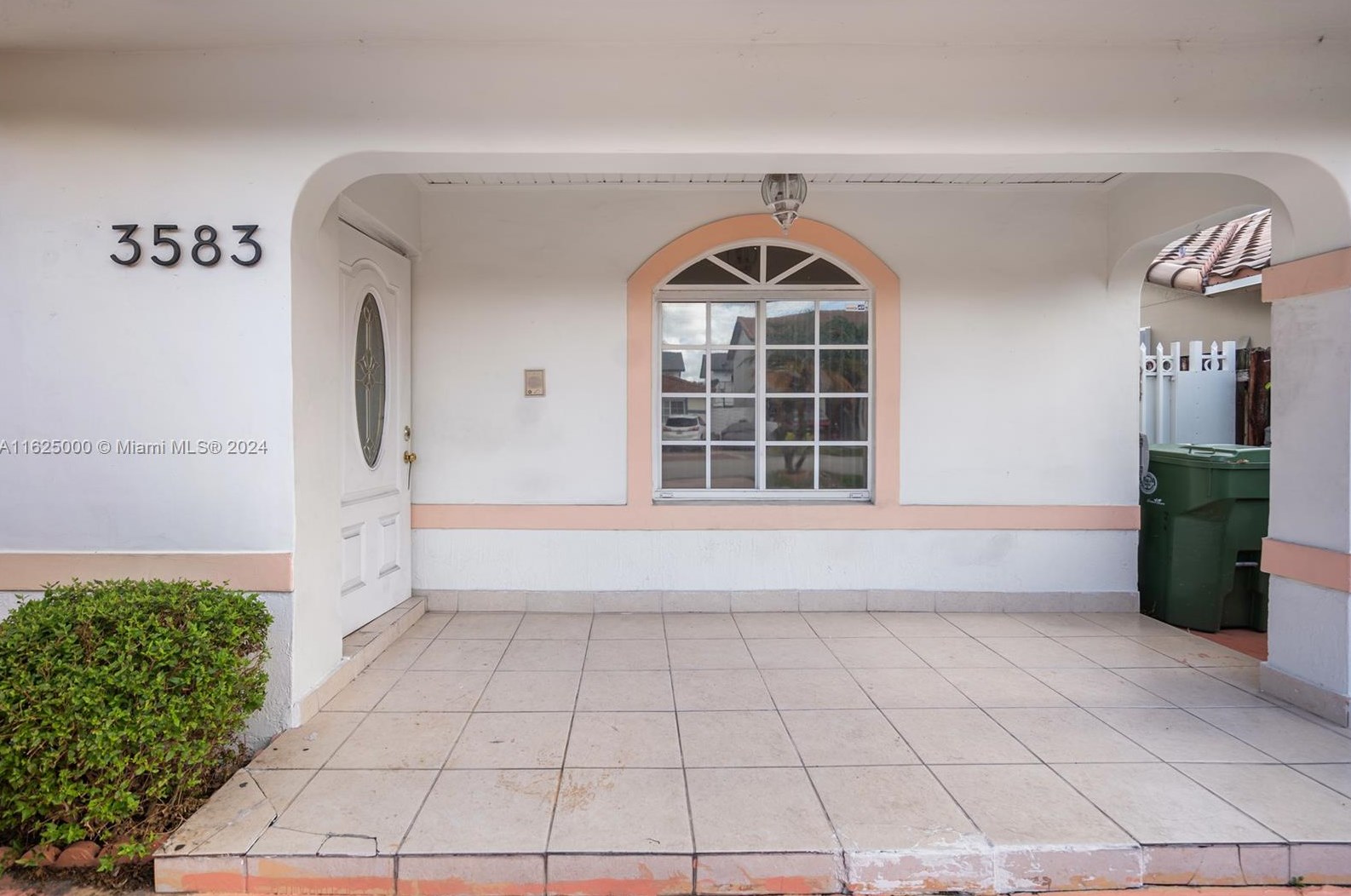 3583 72nd St, Hialeah FL  33018-1711 exterior