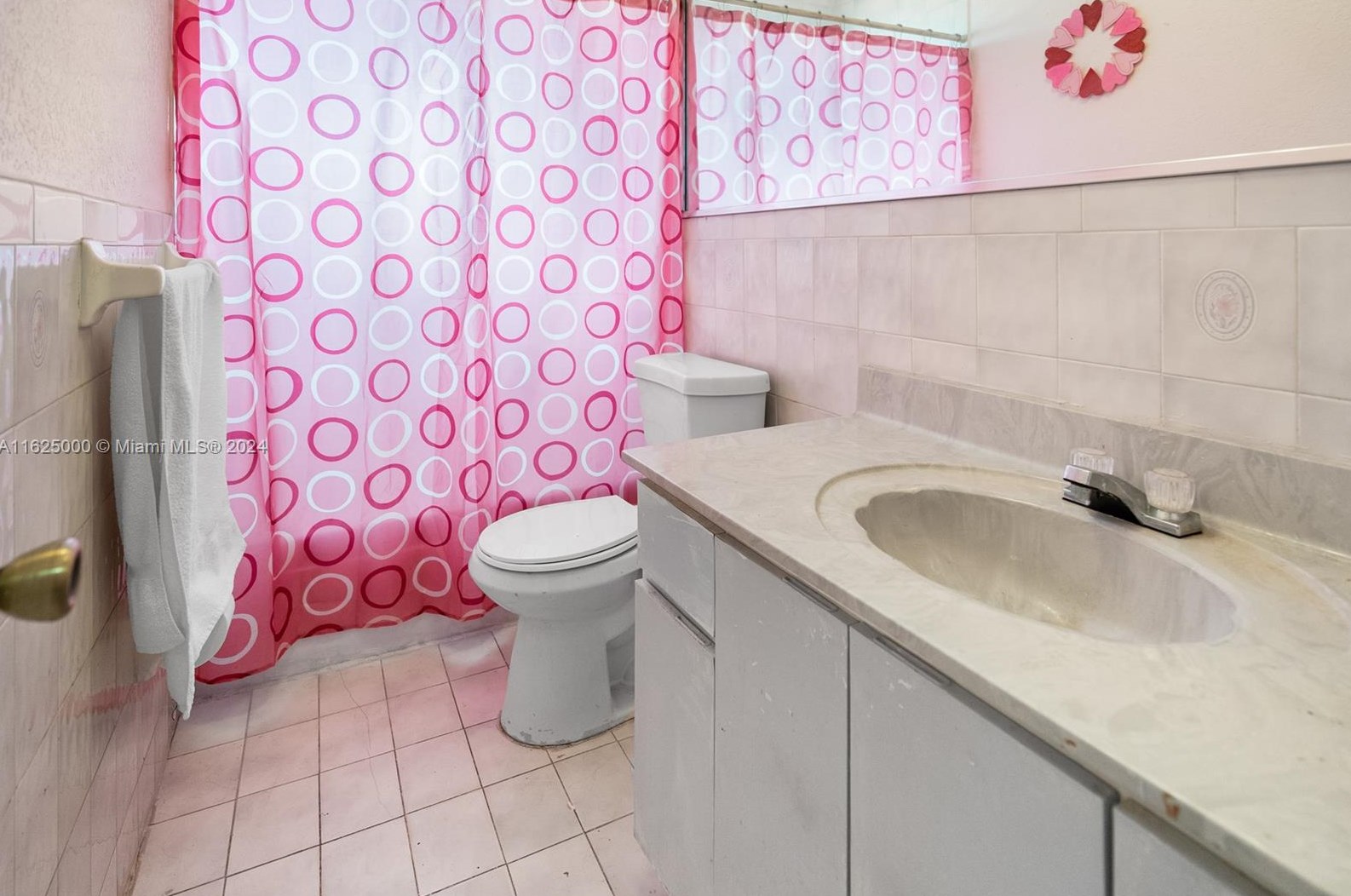 3583 72nd St, Hialeah FL  33018-1711 exterior