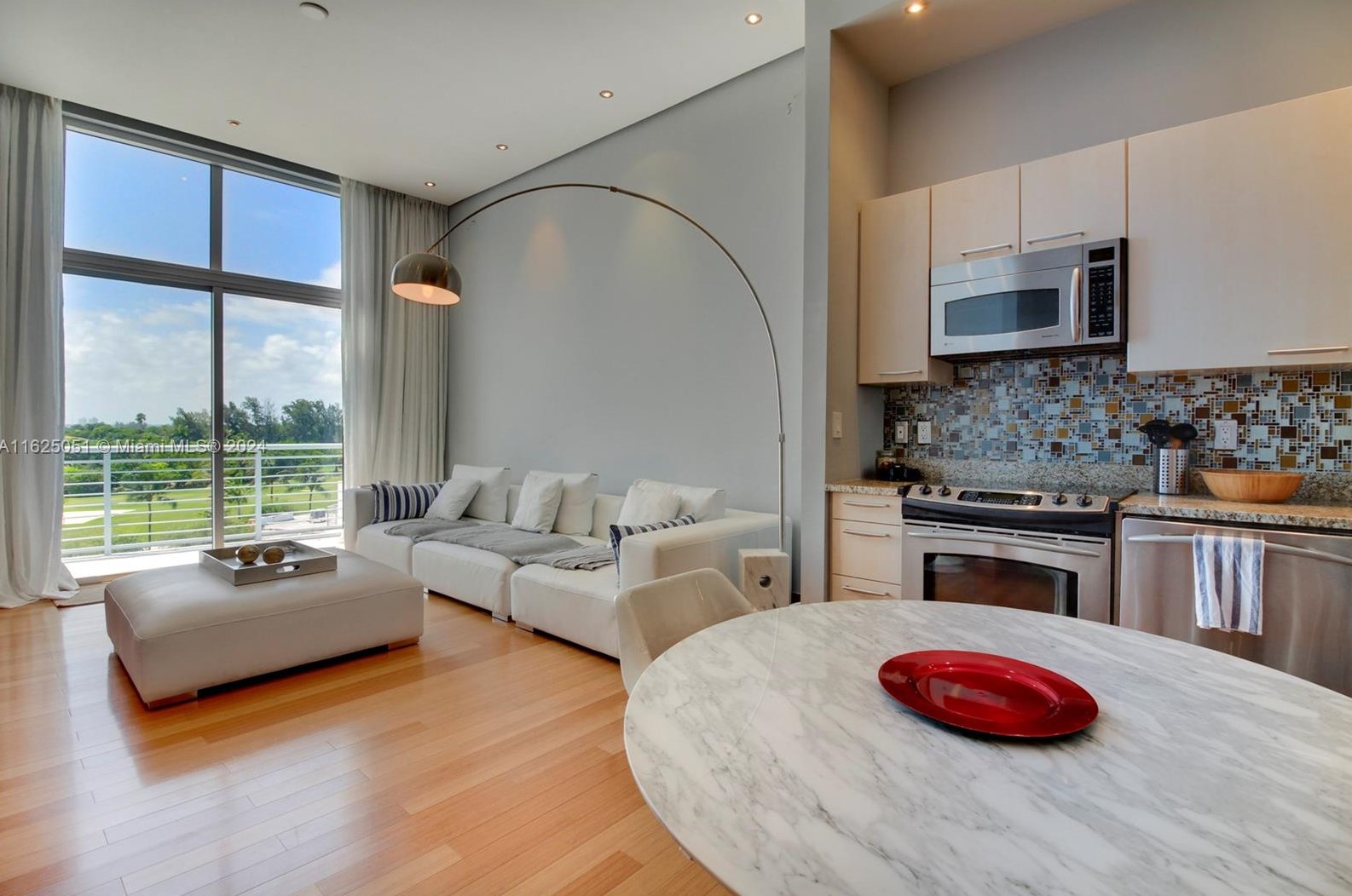 2001 Meridian Ave #ph-21, Miami Beach, FL 33139