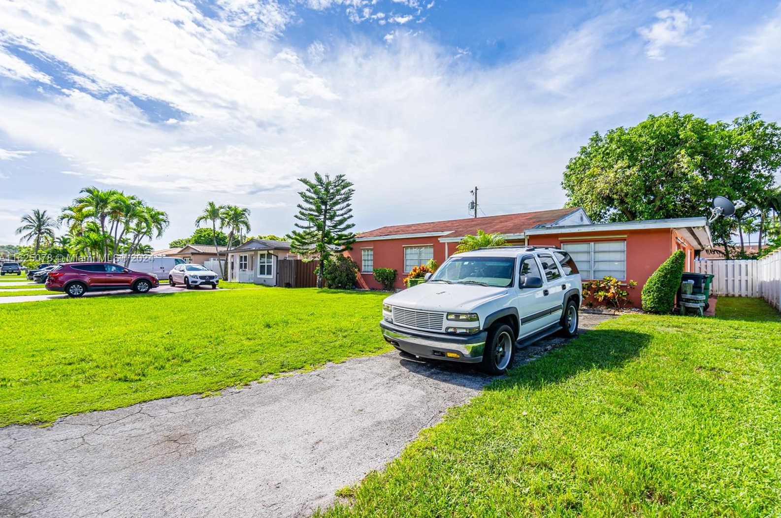 7370 33rd St, Miami FL  33155-3602 exterior