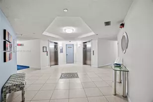 1000 St Charles Pl, Pembroke Pines, FL 33026 - Photo 4