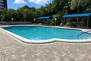 4400 Hillcrest Dr, Hollywood, FL 33021 - Photo 38