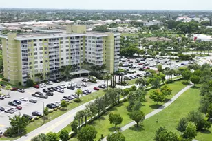 4400 Hillcrest Dr, Hollywood, FL 33021 - Photo 28