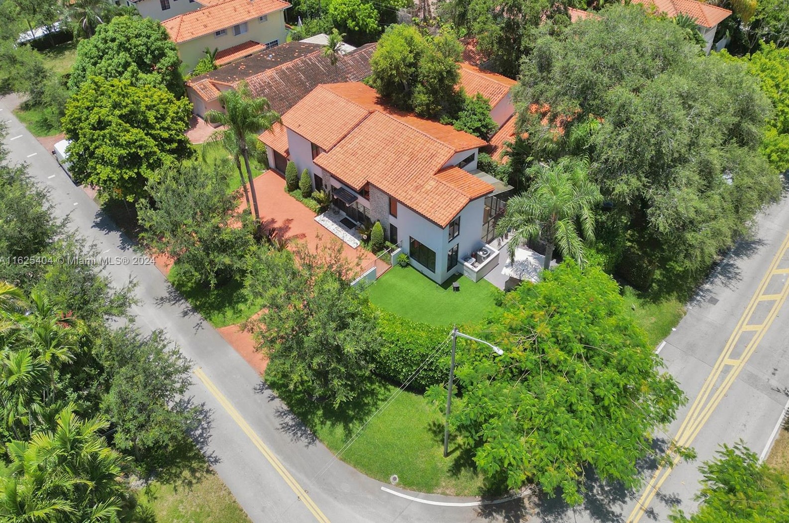 1501 Algardi Ave, Miami, FL 33146