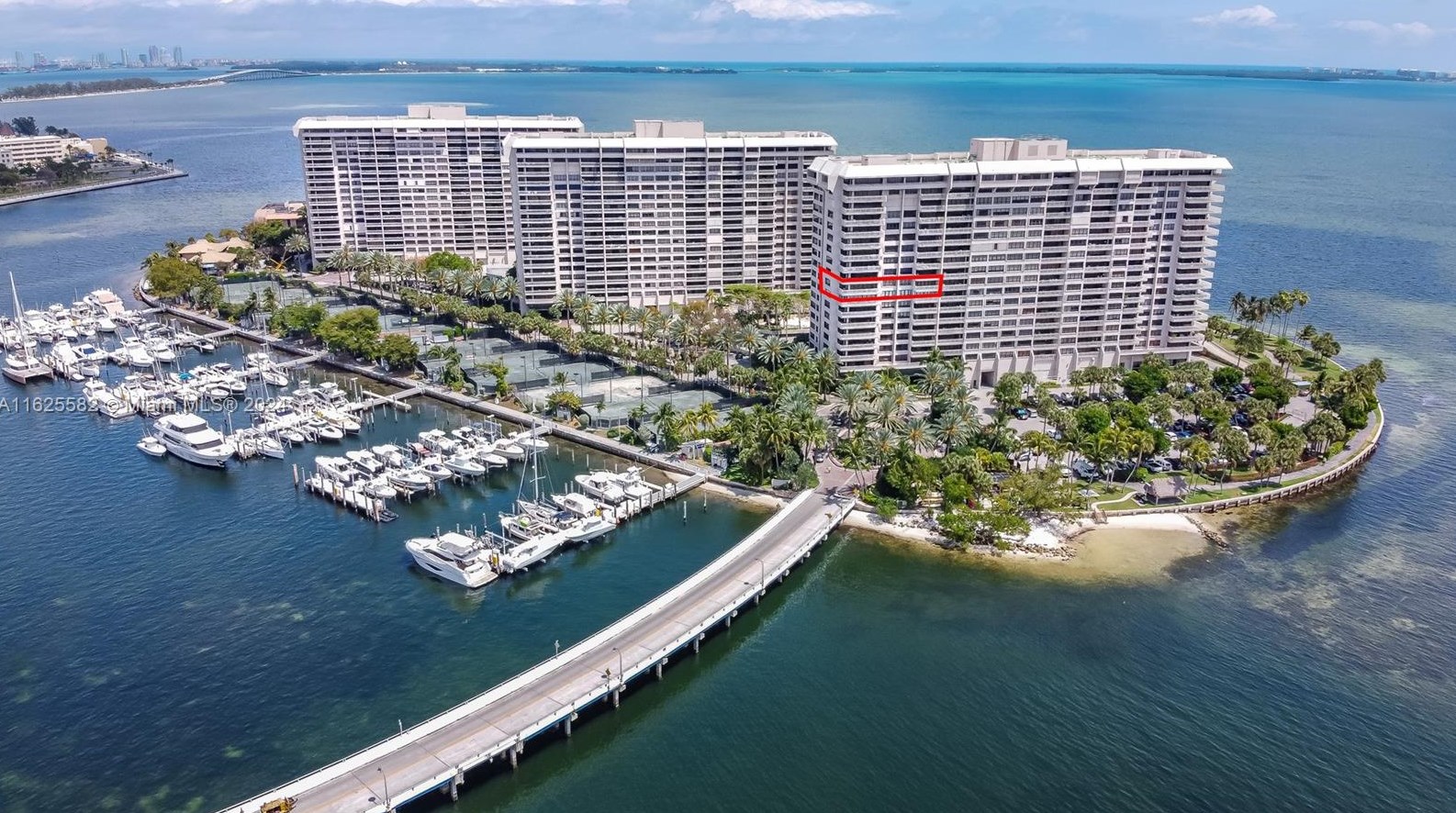 1 Grove Isle Dr, Miami, FL 33133-4100