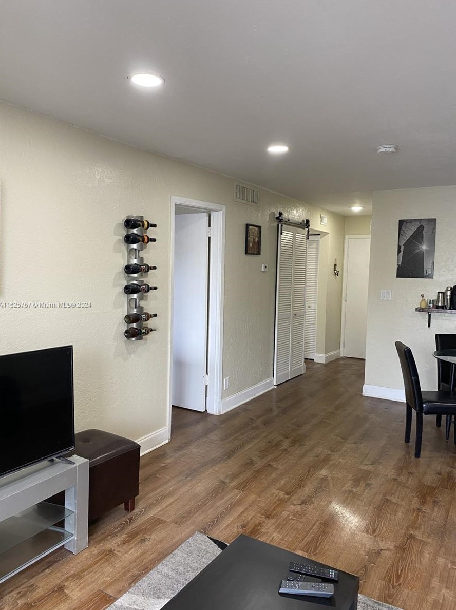 2775 Taft St #203, Hollywood, FL 33020