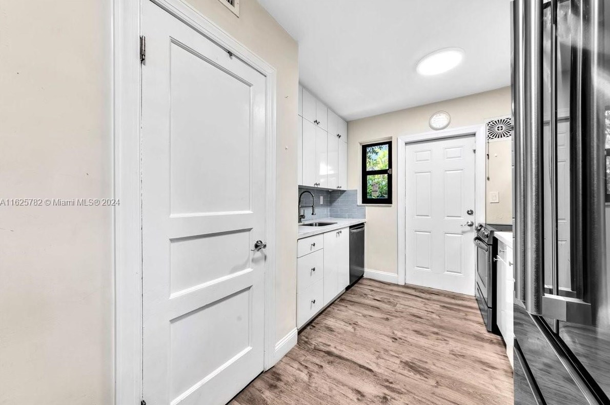 130 127th St, Miami FL 33161-5177 exterior