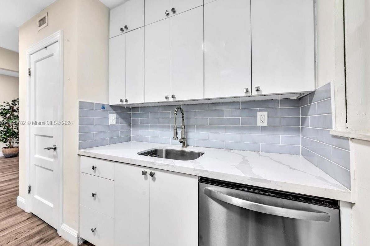 130 127th St, Miami FL 33161-5177 exterior