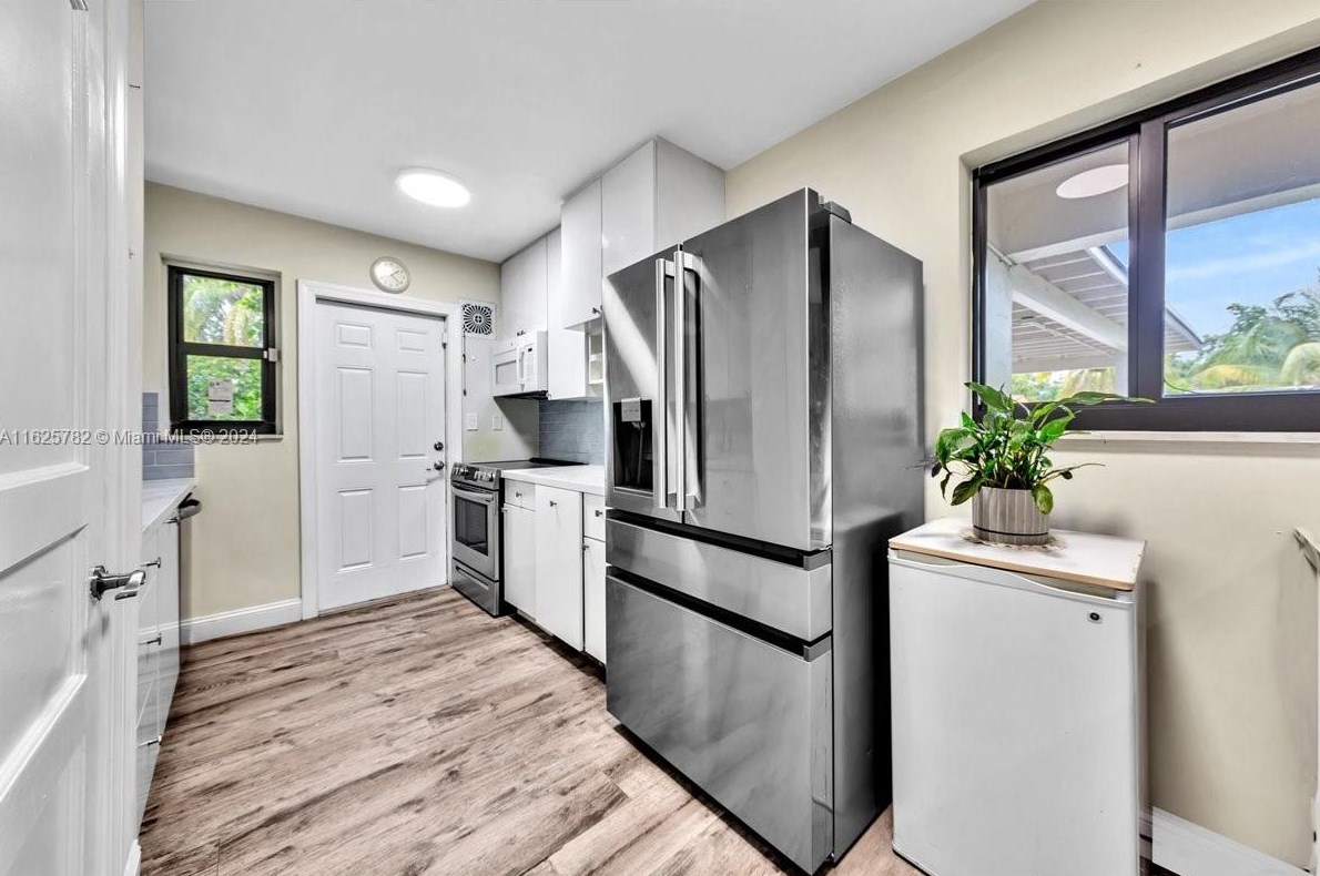 130 127th St, Miami FL 33161-5177 exterior