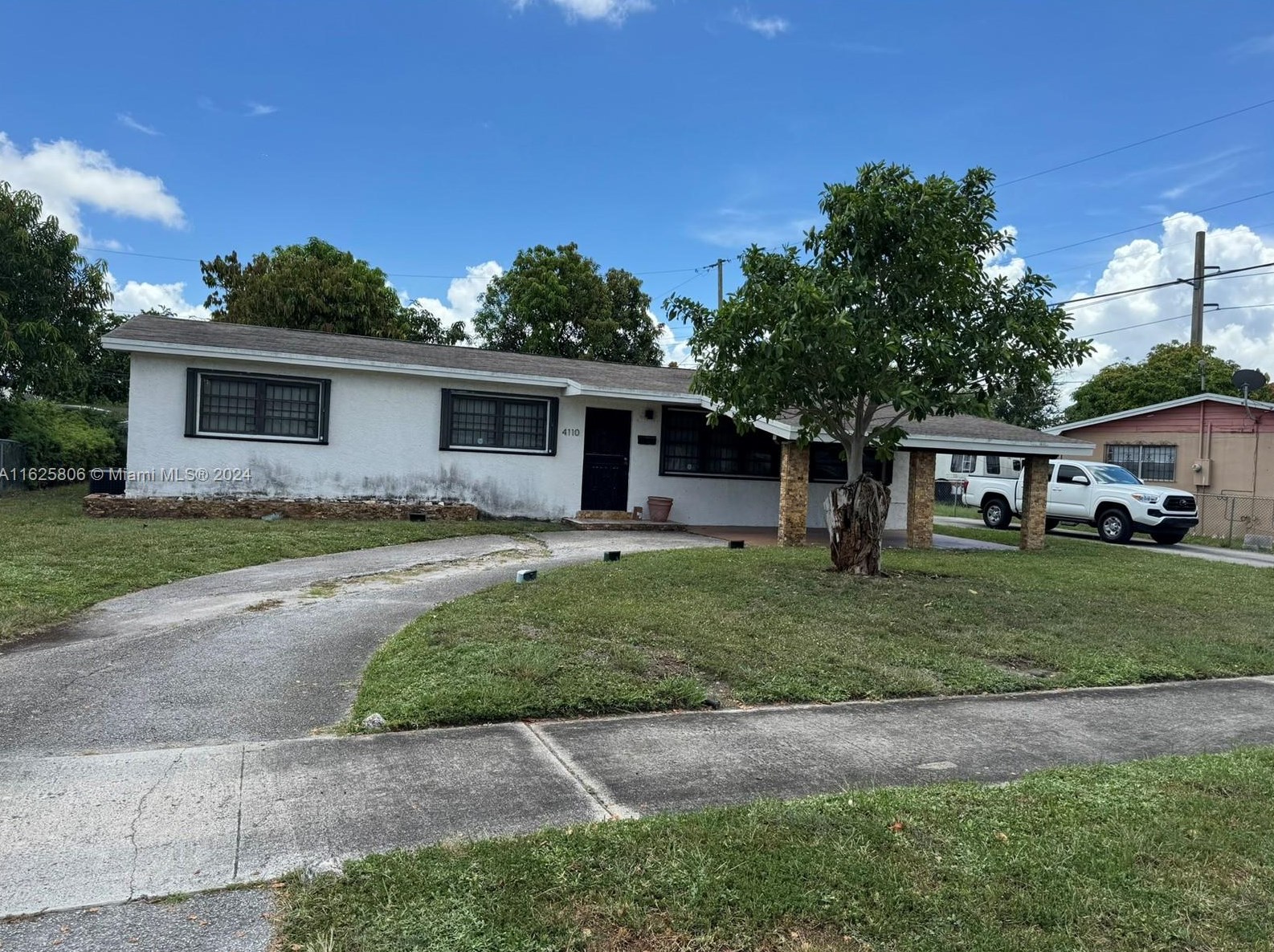 4110 186th St, Miami, FL 33055-2853