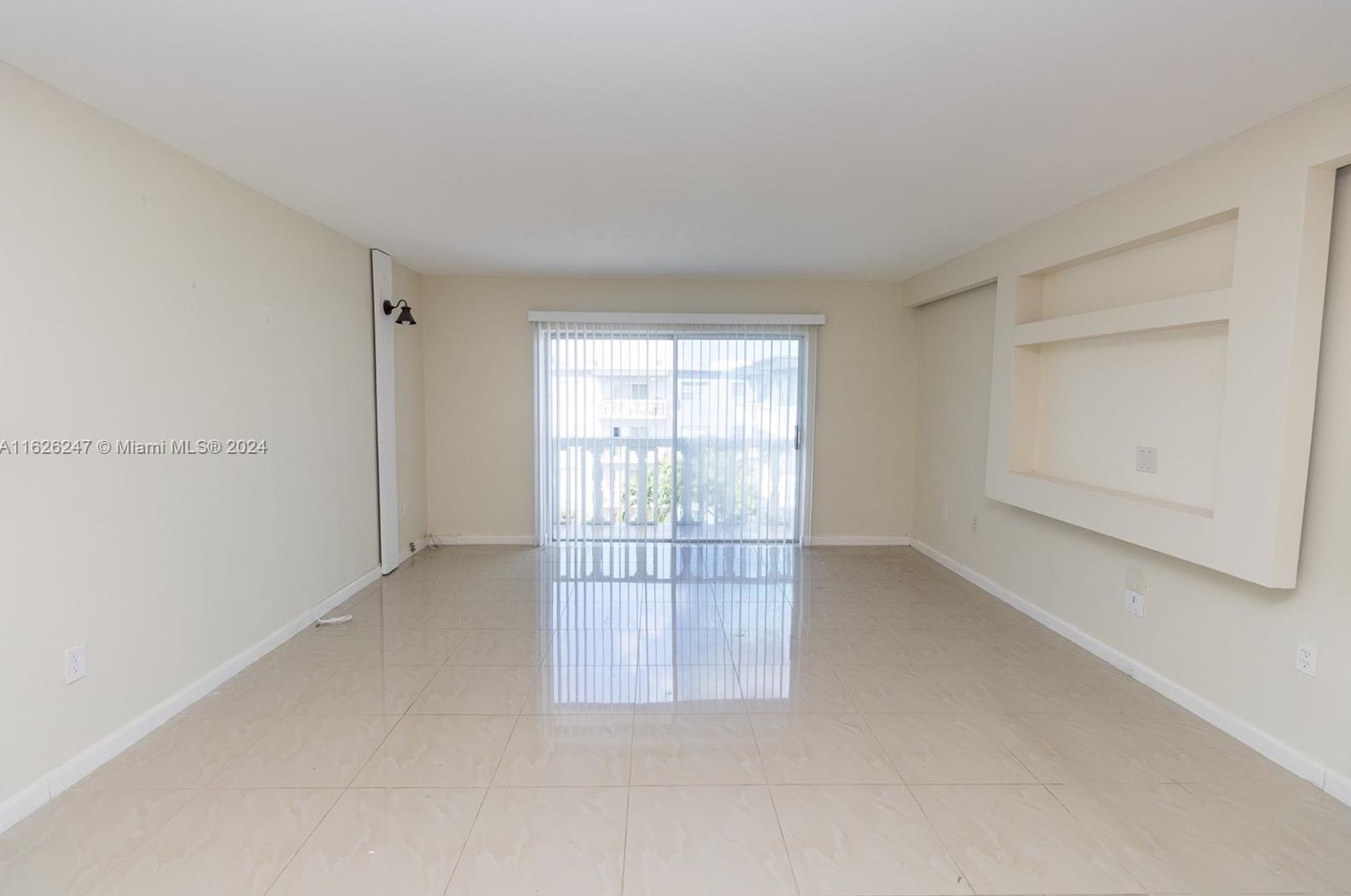 3701 Jackson St #411, Hollywood, FL 33021