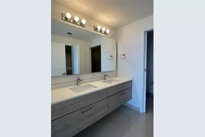 600 NE 27th St #2302, Miami, FL 33137 - Photo 18