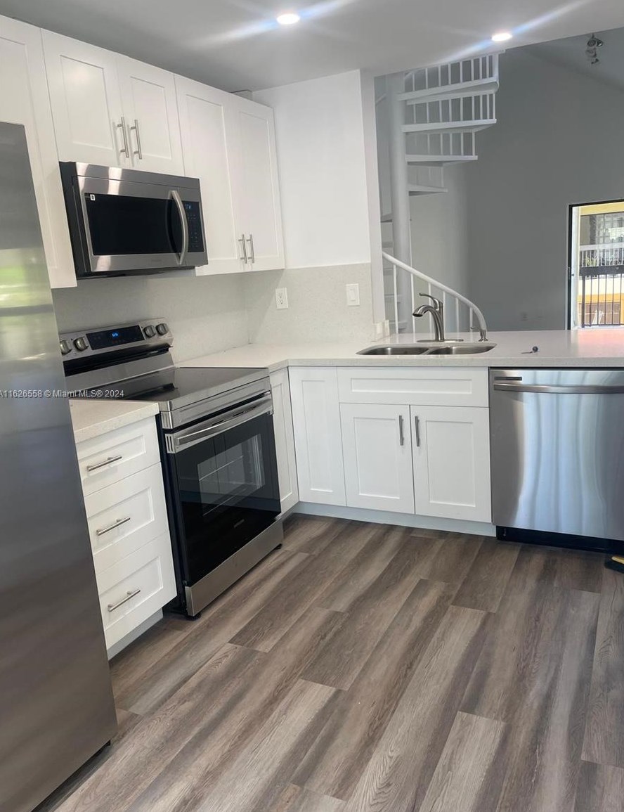 13051 Sw 88th Terrace S #204-b, Miami, FL 33186