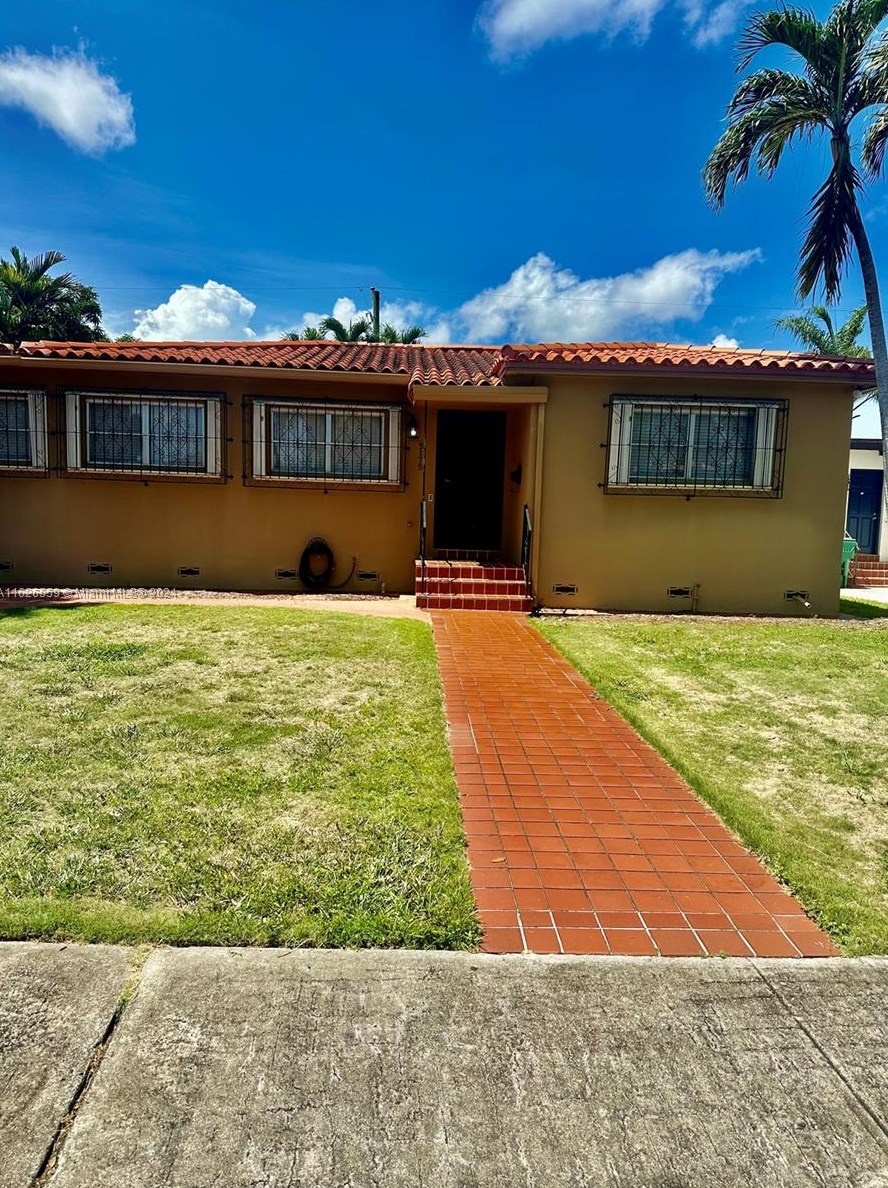 5175 6th St, Miami, FL 33134-1369