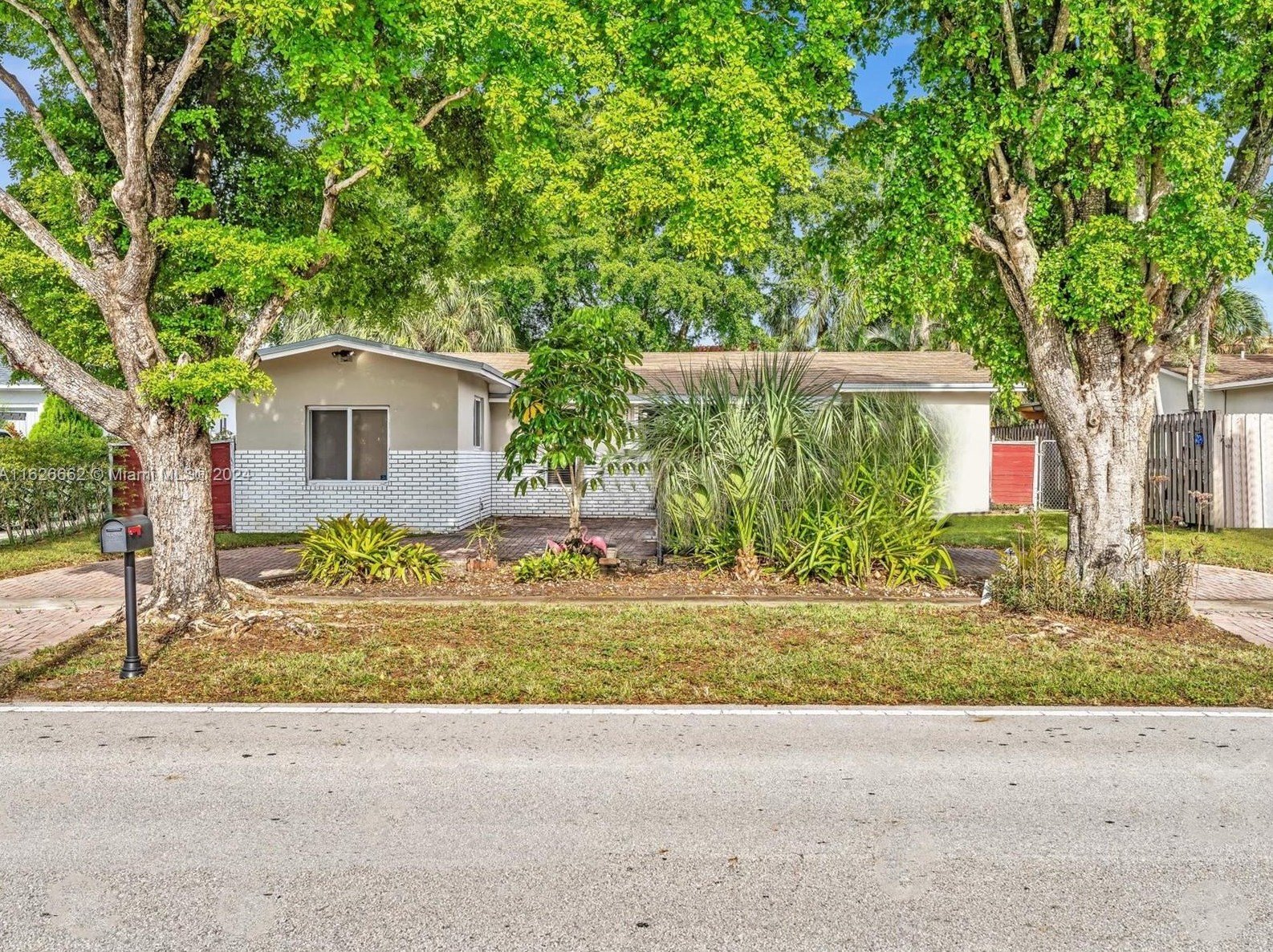 3111 Nw 78th Ave, Hollywood, FL 33024
