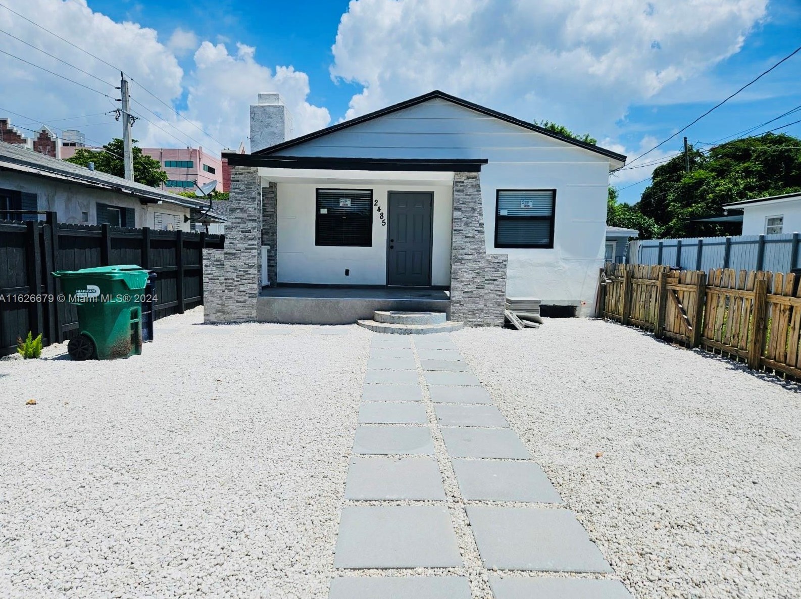 2485 Nw 61st St, Miami, FL 33142