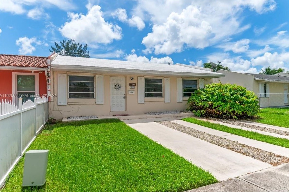 4609 129th Ave, Miami, FL 33175-4531
