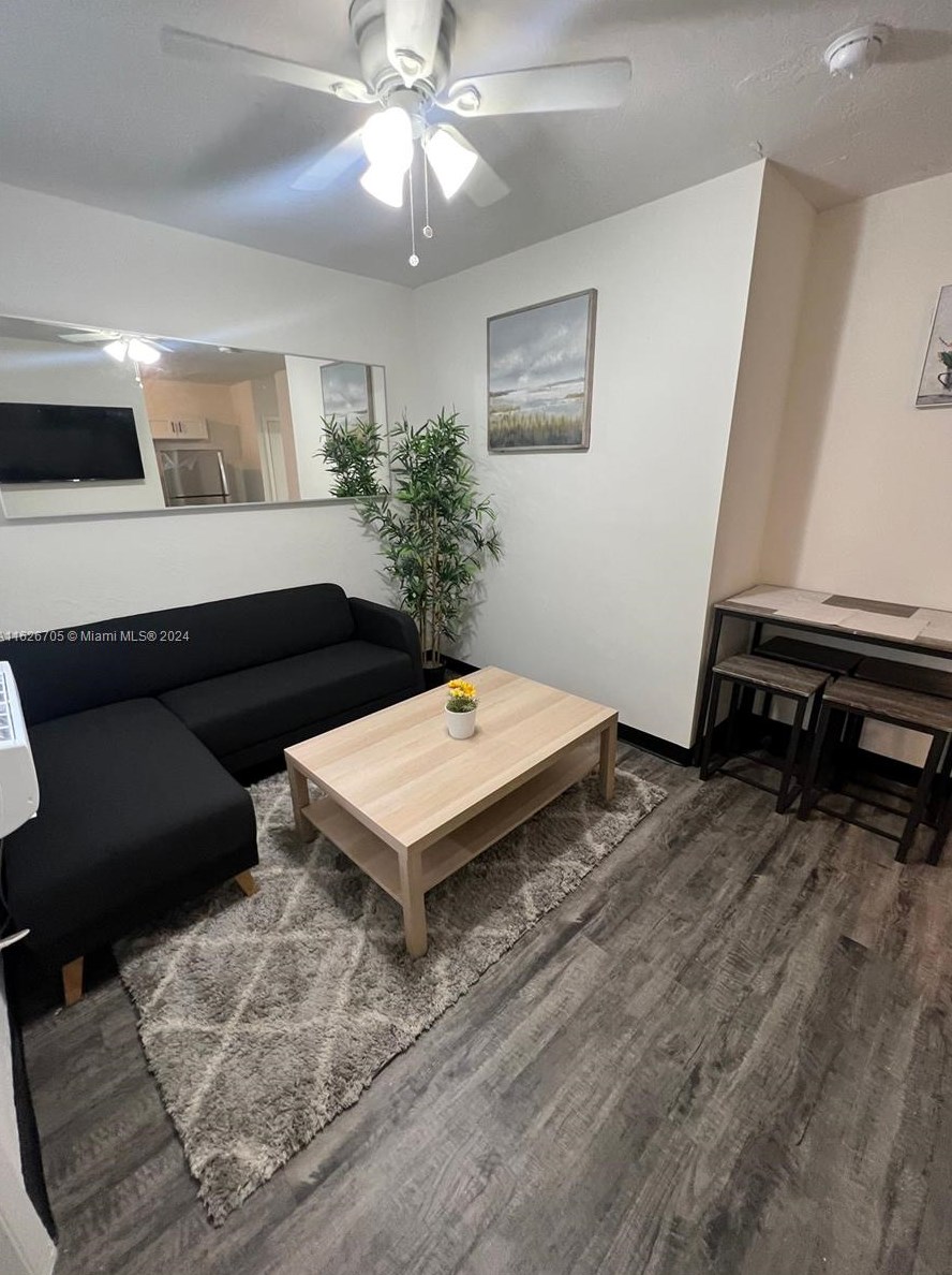 1181 Nw 8th Street Rd #6, Miami, FL 33136