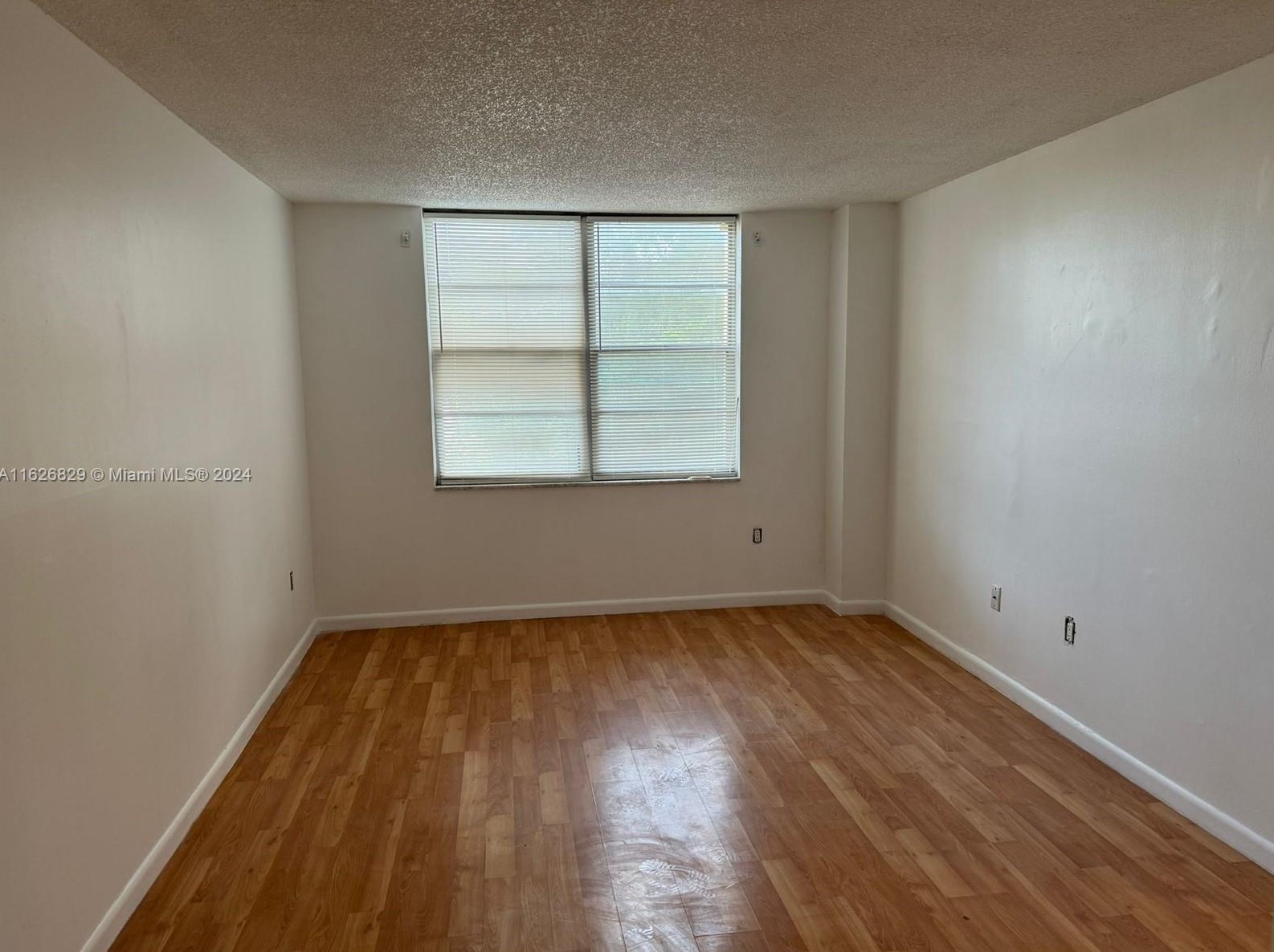 15600 Nw 7th Ave #302, Miami, FL 33169
