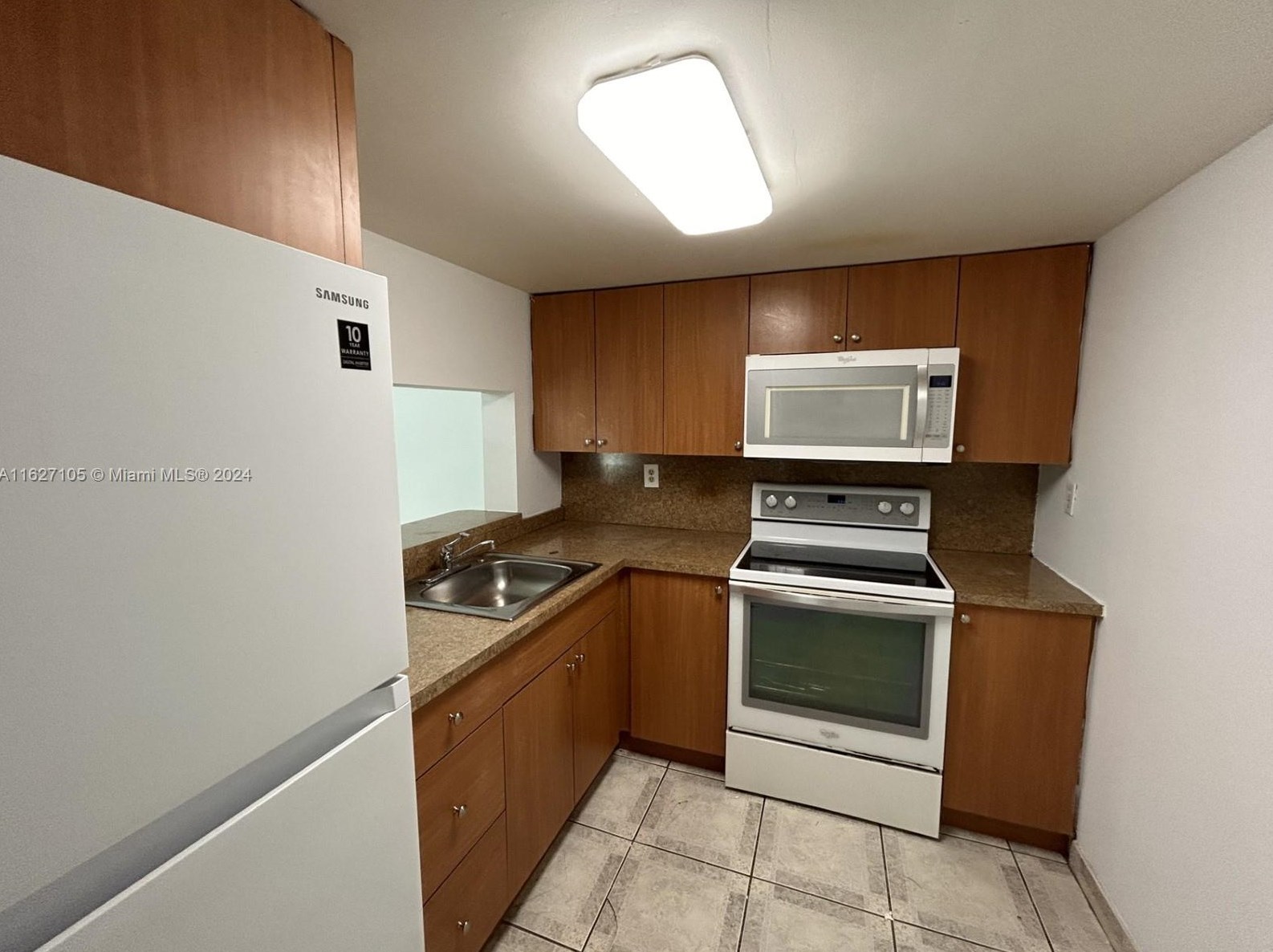 11790 Sw 18th St #207-3, Miami, FL