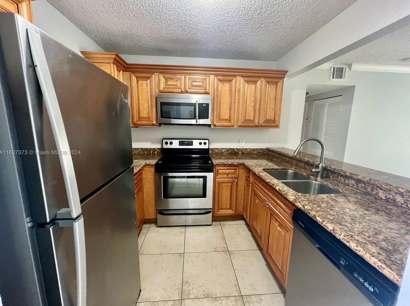 1477 Lake Crystal Dr #f, West Palm Beach, FL 33411