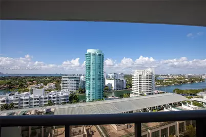 6039 Collins Ave #1728, Miami Beach, FL 33140 - Photo 4