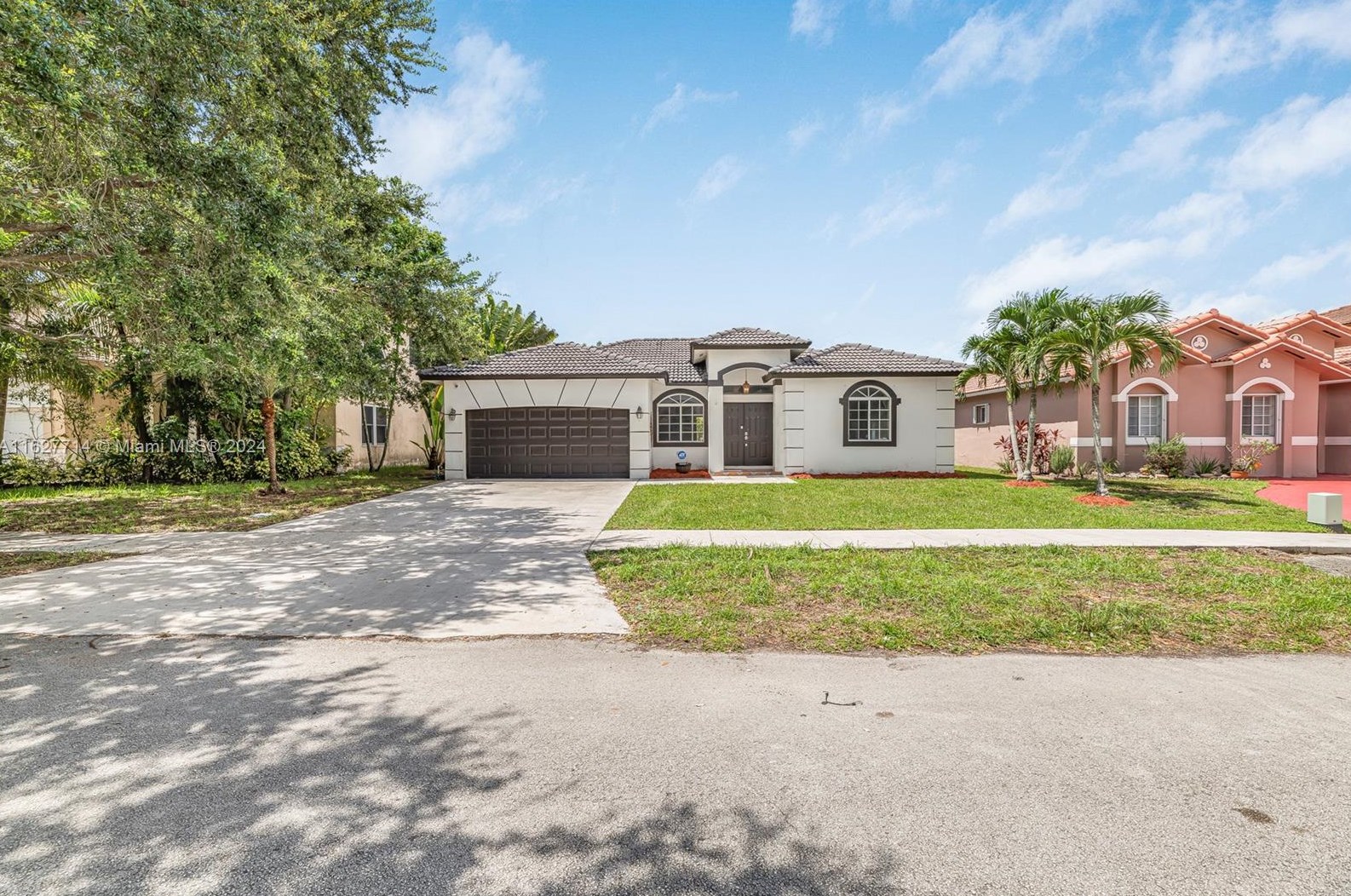 16094 150th St, Miami, FL 33196-6558
