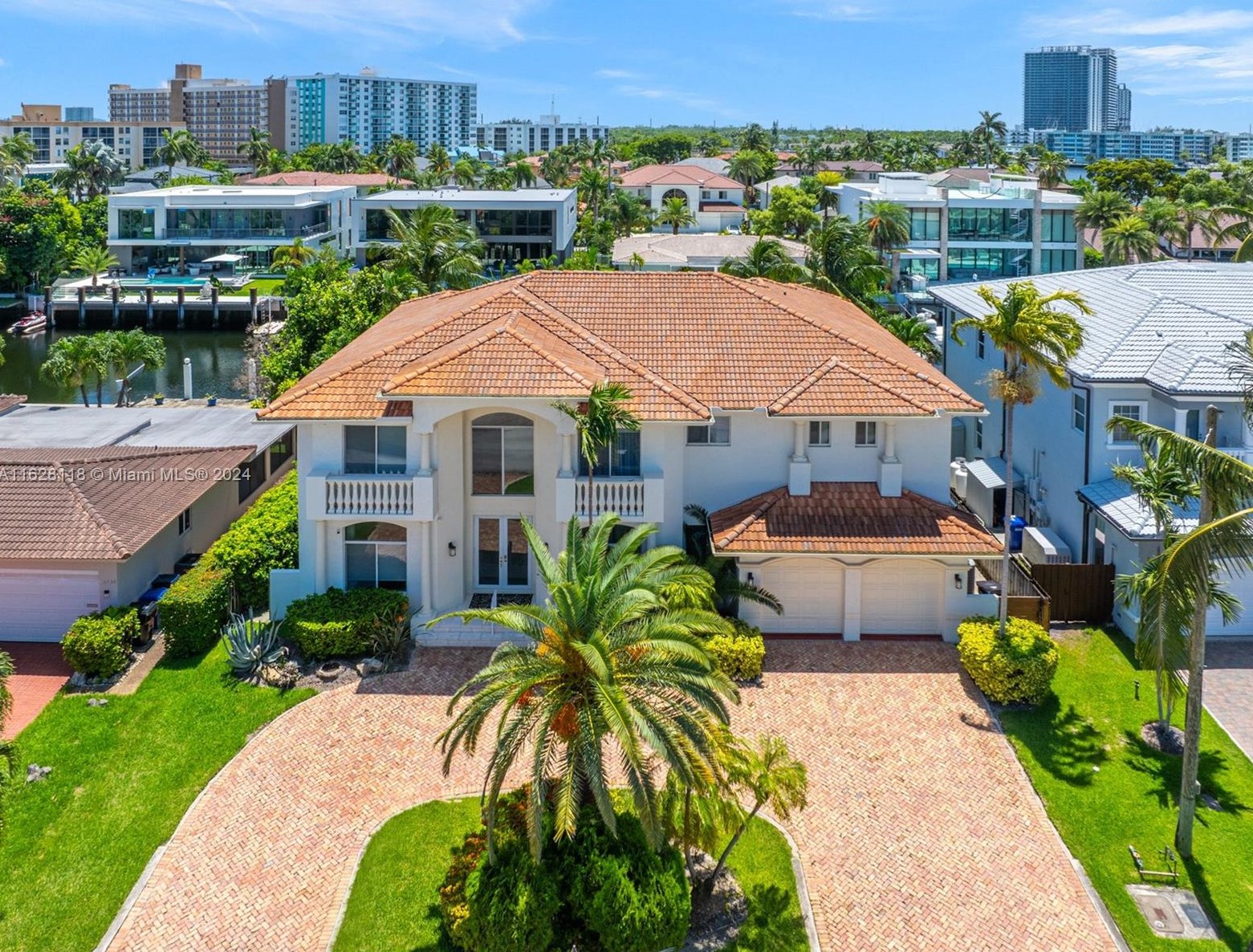 16442 Ne 31st Ave, Miami, FL 33160