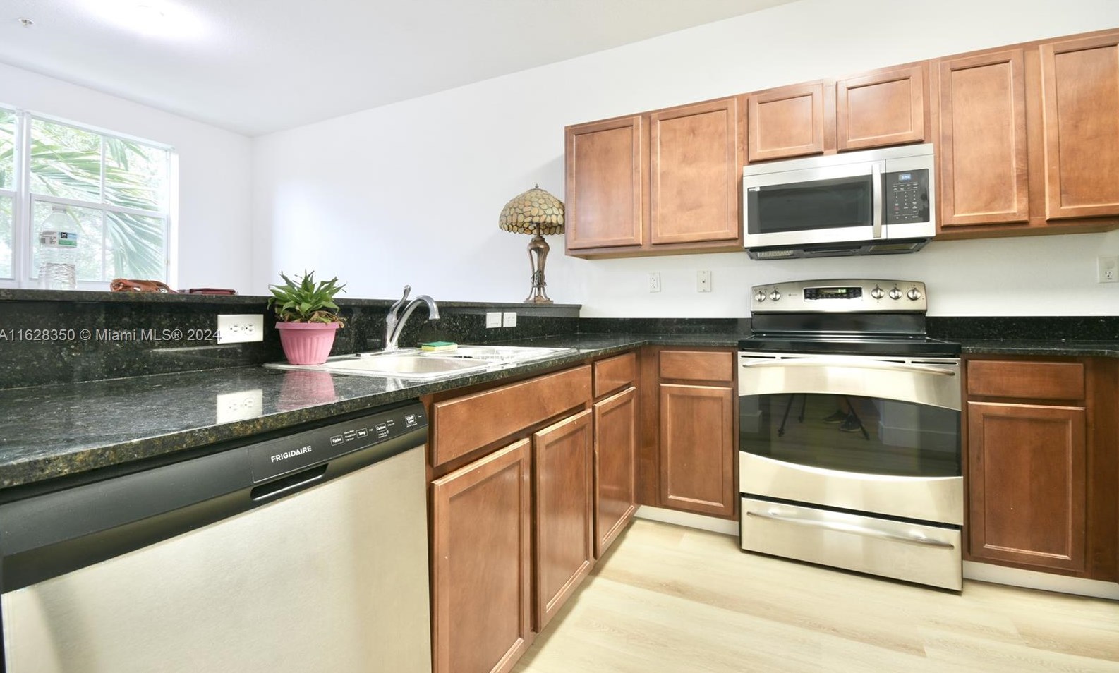 10870 Nw 88th Ter #222, Miami, FL 33178