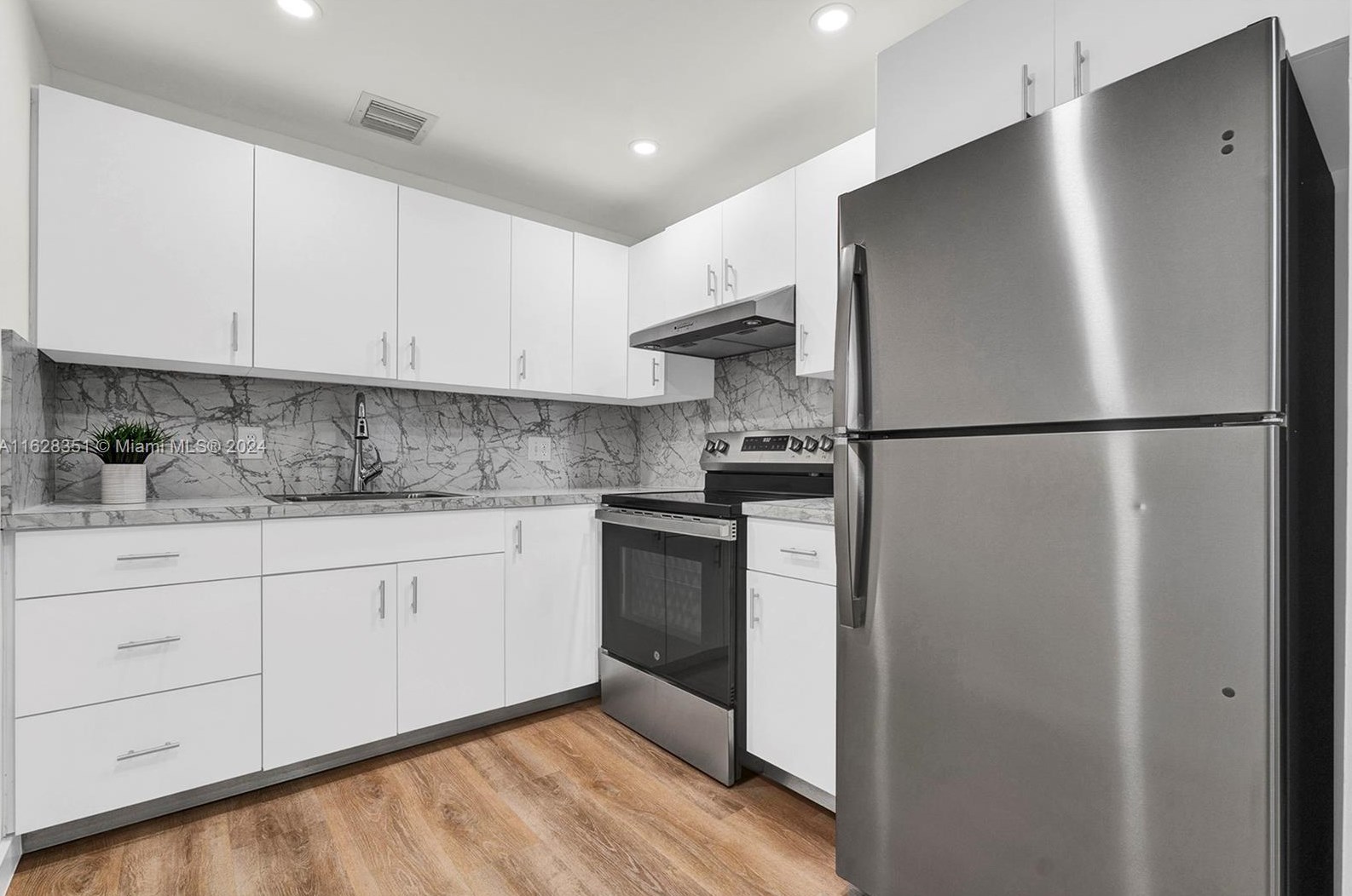 13455 Sw 3rd St #312s, Hollywood, FL 33027