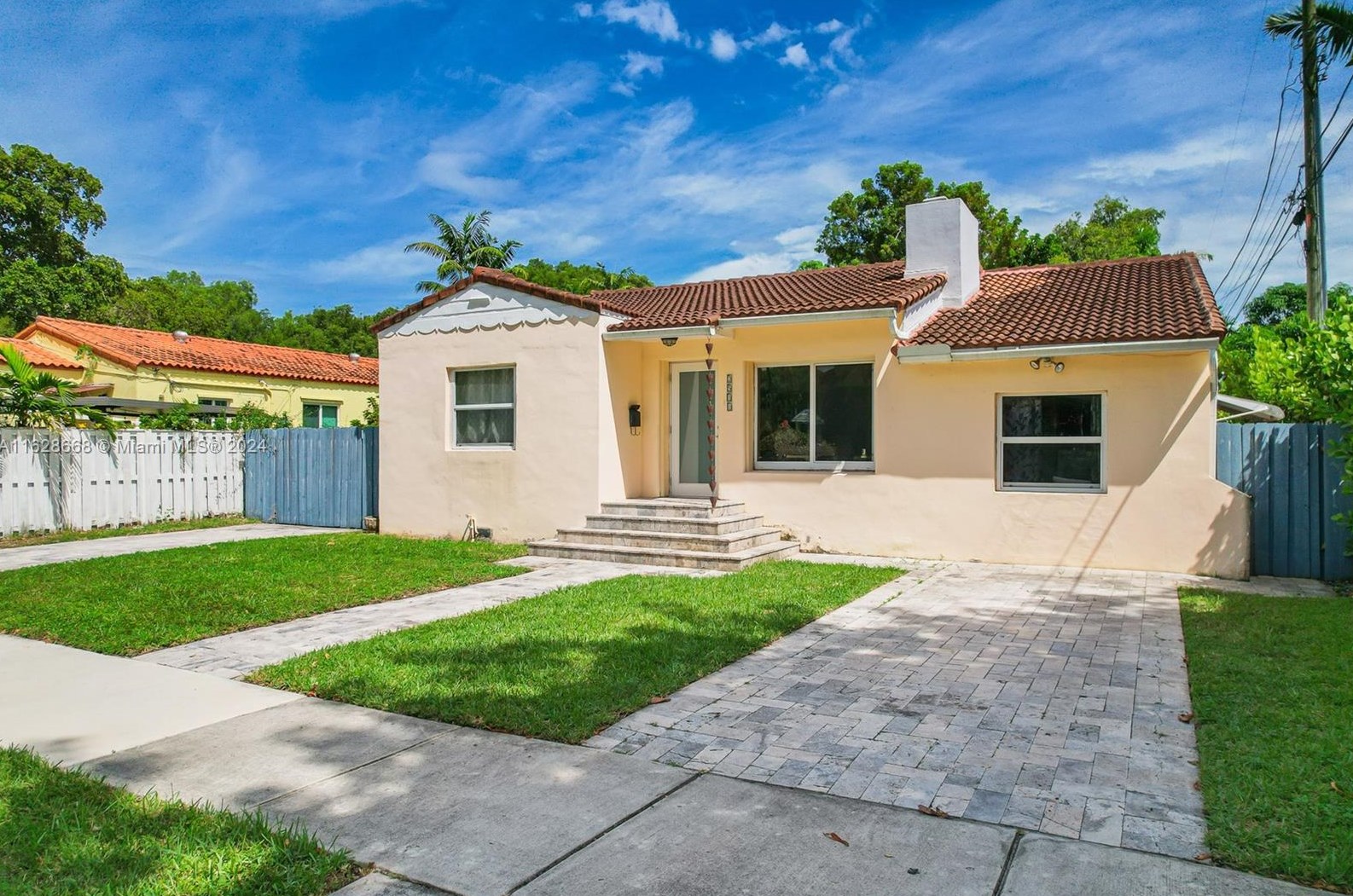 2511 7th Ave, Miami, FL 33129-2218