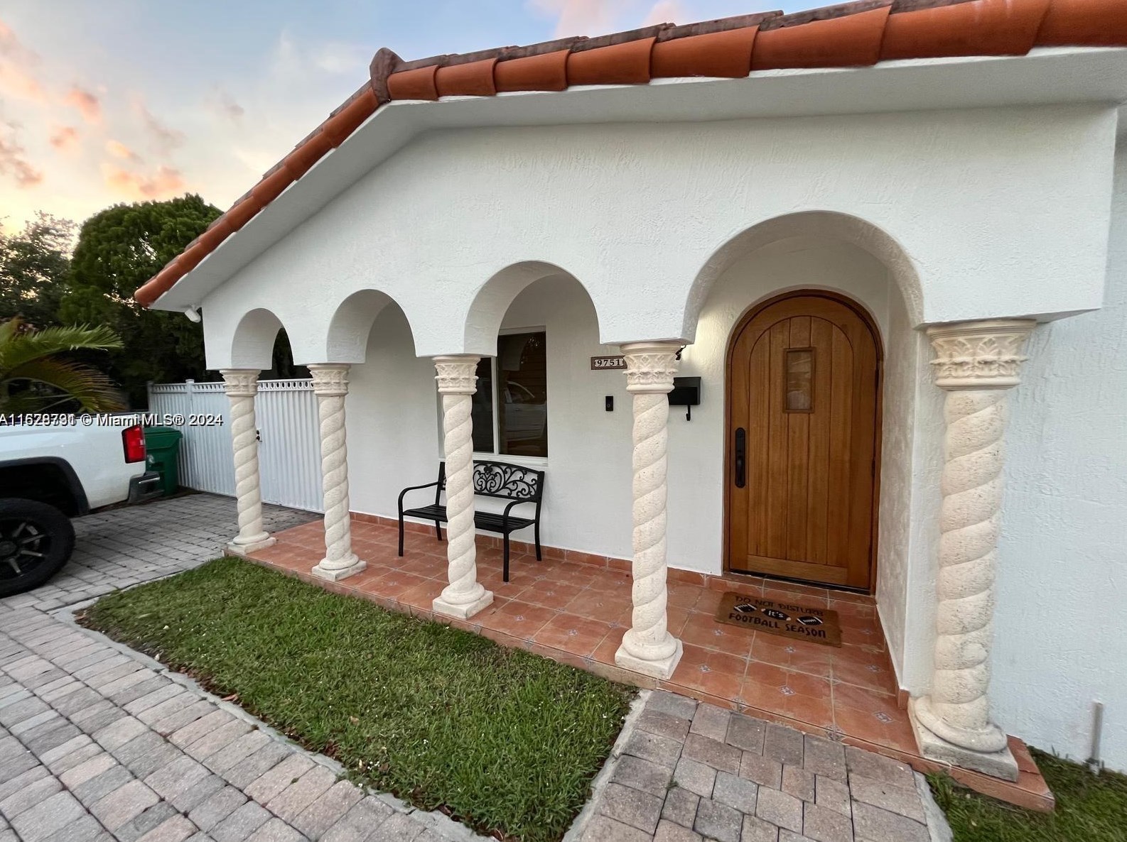 9751 Sw 12th, Miami, FL 33174