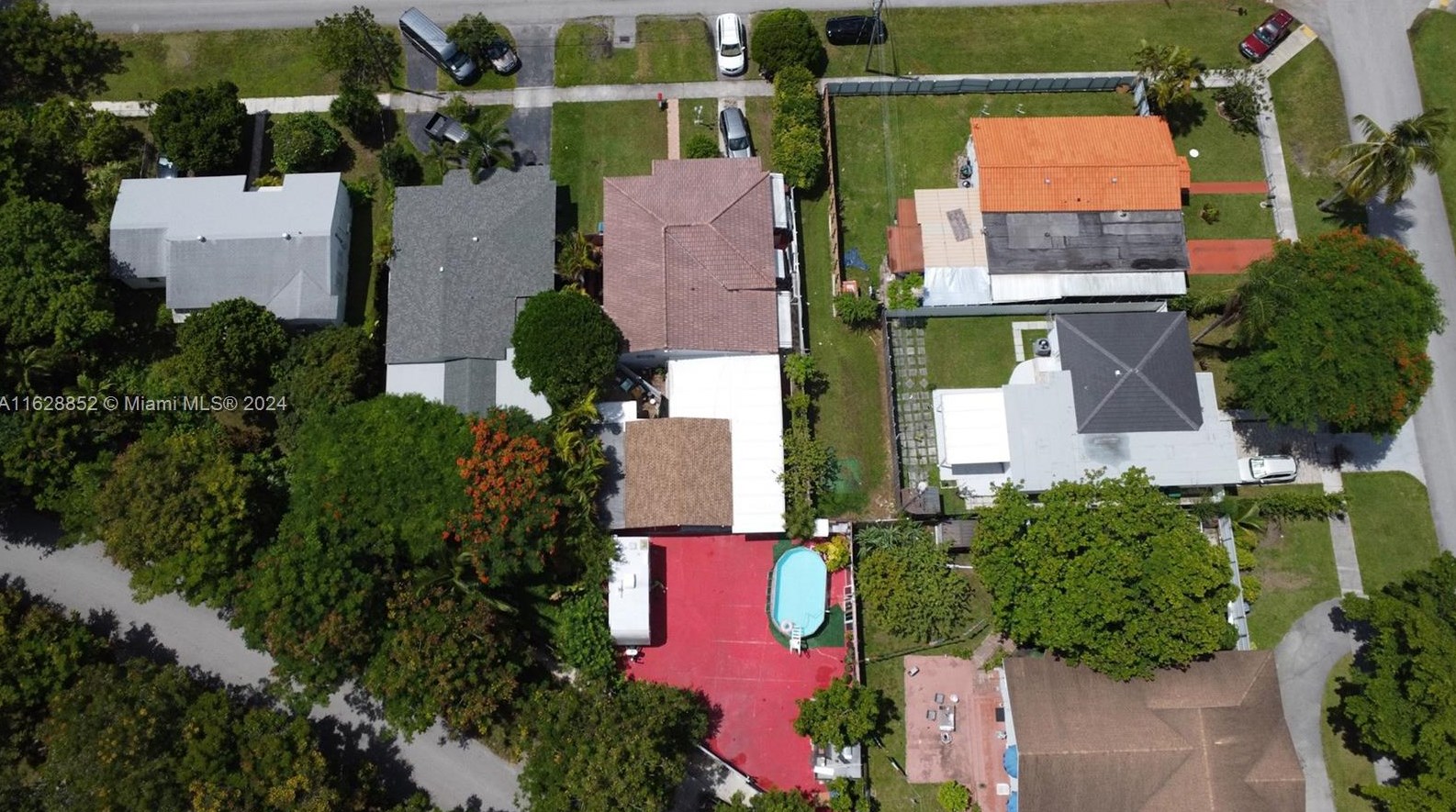 6775 38th St, Miami, FL 33155-3726