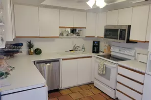 7101 SW 67th Ave, South Miami, FL 33143 - Photo 4