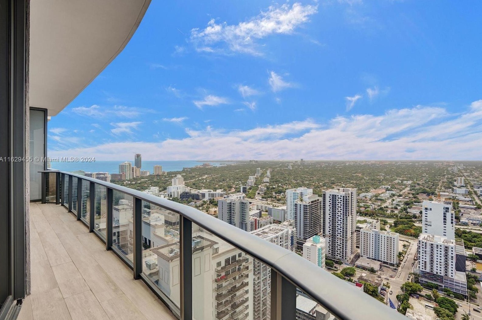 55 9th St, Miami FL  33132-1714 exterior