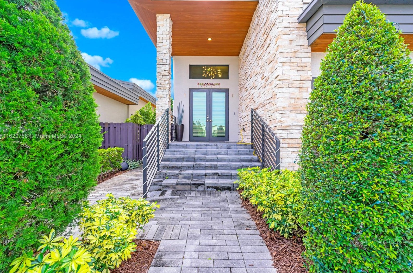 10294 Nw 76th Terrace, Miami, FL 33178