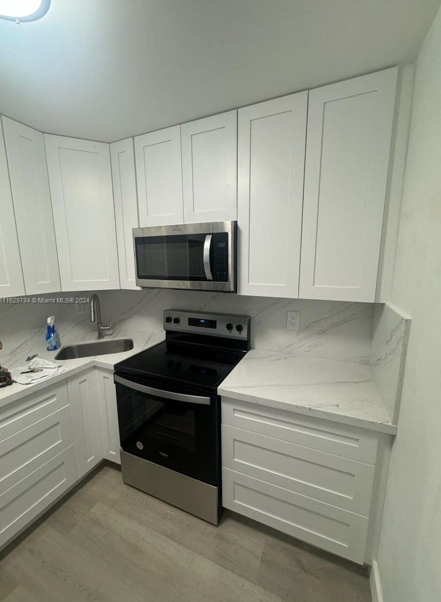 8321 Nw 7th St #1-402, Miami, FL 33126
