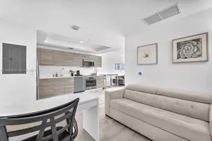 121 NE 34th St, Miami, FL 33137 - Photo 12