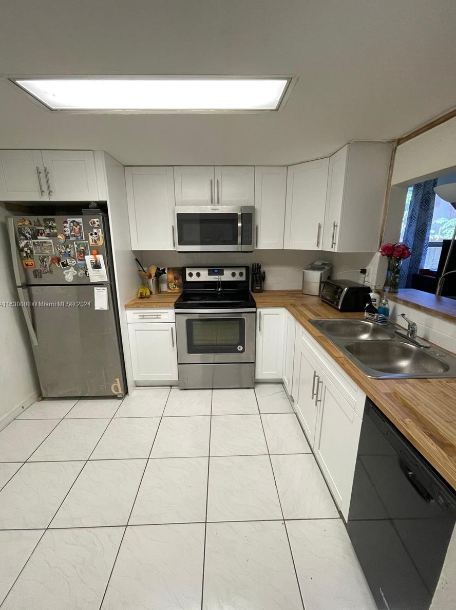 11287 Sw 88th St #109l, Miami, FL 33176