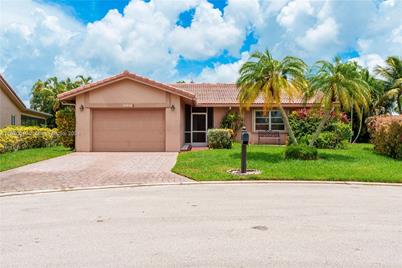 10519 NW 71st St, Tamarac, FL 33321 - Photo 1