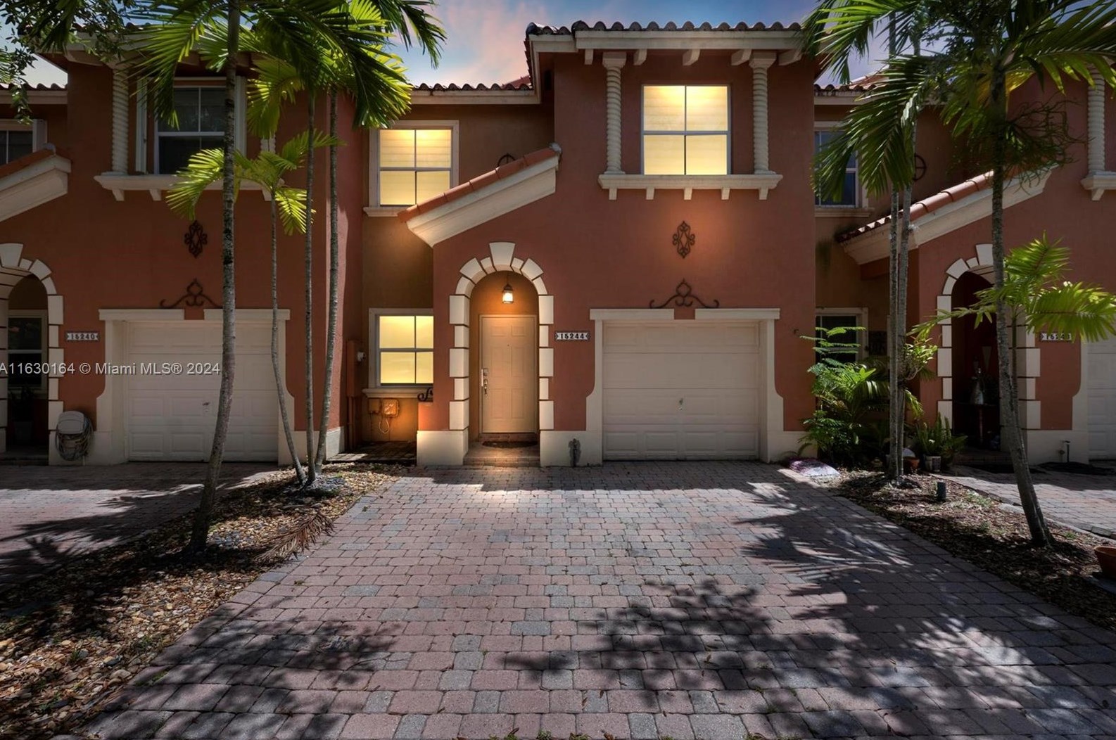 15244 31st St, Miami, FL 33185-5650