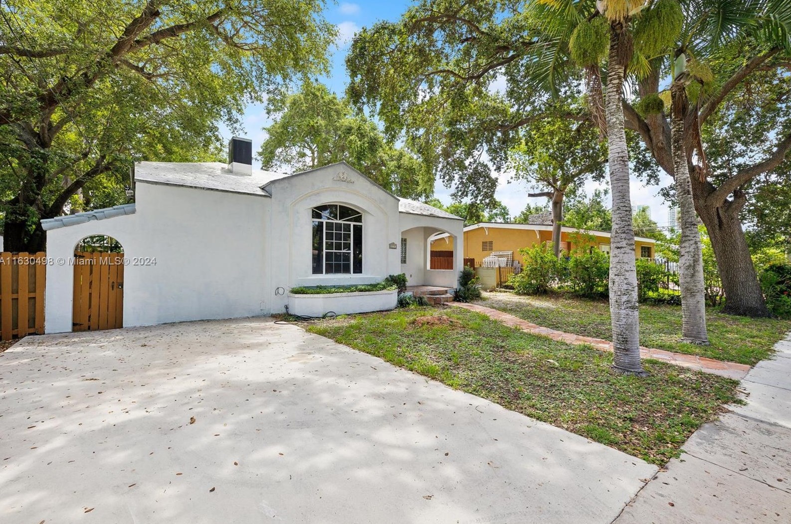 219 23rd Rd, Miami, FL 33129-2018