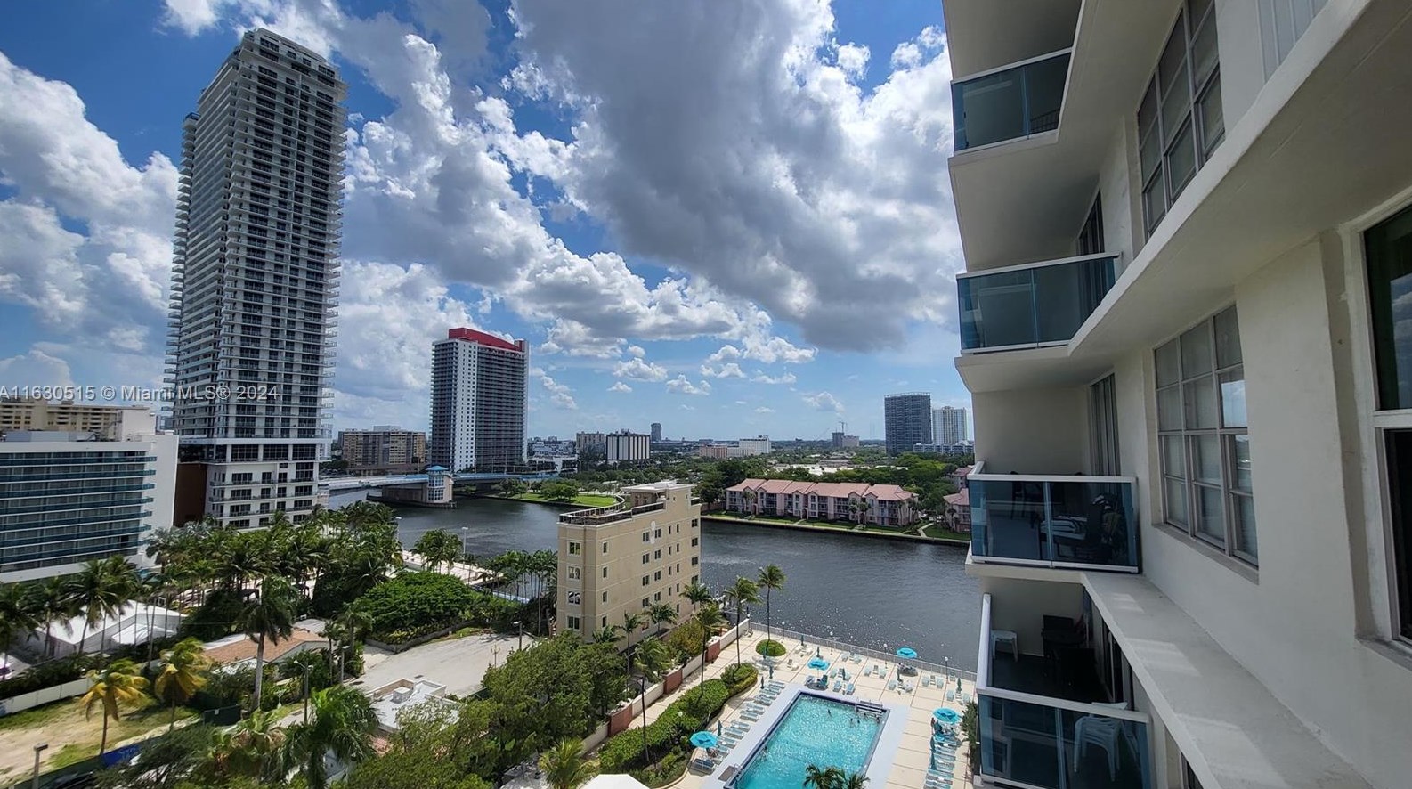 3800 Ocean Dr, Hollywood FL 33019-2904 exterior