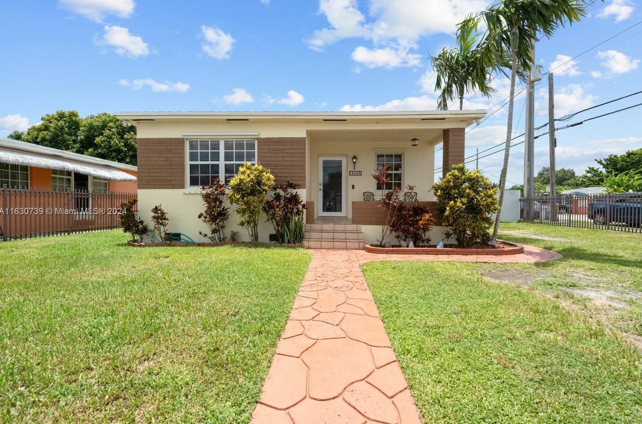 9040 Sw 34th St, Miami, FL 33165