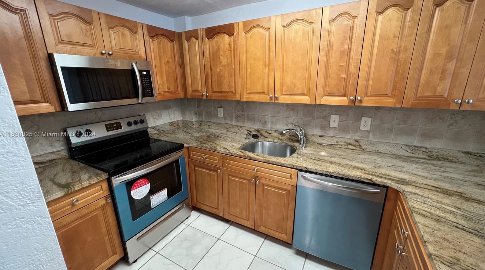 5050 Nw 7th St #101, Miami, FL 33126